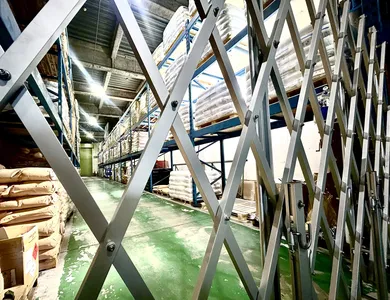 本社毒劇物倉庫の入口写真